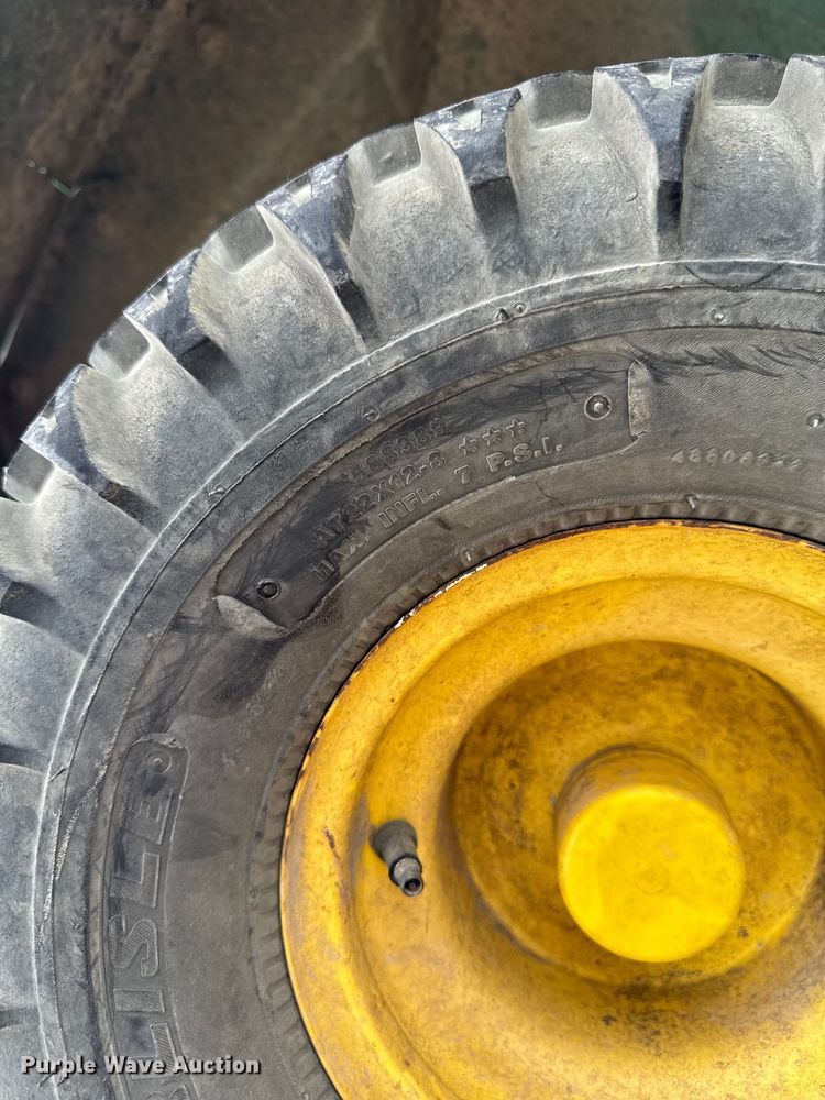 image for item EM2047 John Deere Gator 4x2 utility vehicle