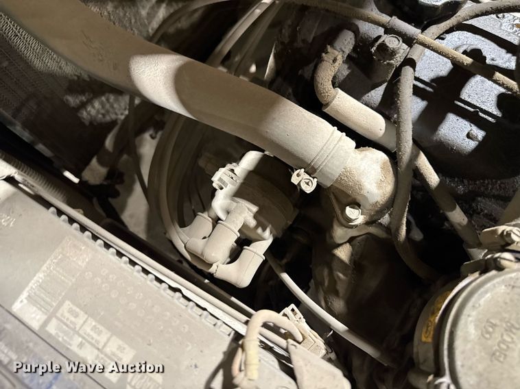 image for item EM2058 Mitsubishi FG30 forklift