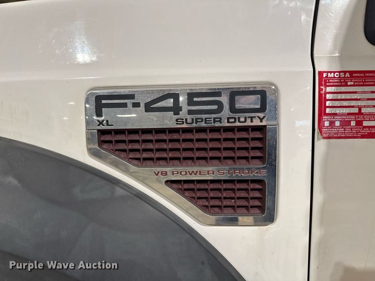 image for item EM2059 2008 Ford F450 super Duty XL Crew Cab utility / service truck