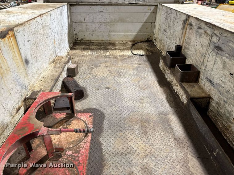 image for item EM2059 2008 Ford F450 super Duty XL Crew Cab utility / service truck