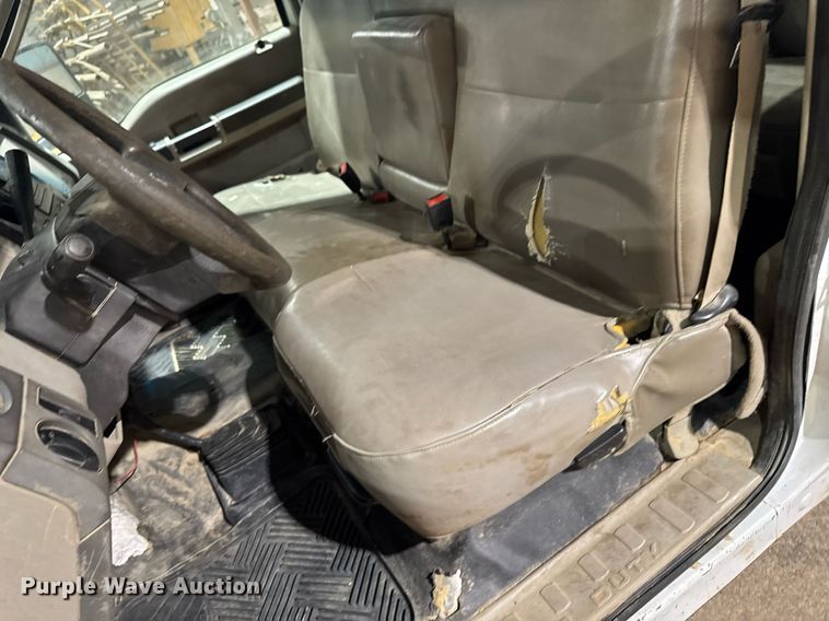 image for item EM2059 2008 Ford F450 super Duty XL Crew Cab utility / service truck