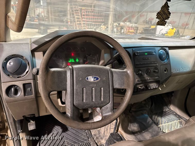 image for item EM2059 2008 Ford F450 super Duty XL Crew Cab utility / service truck