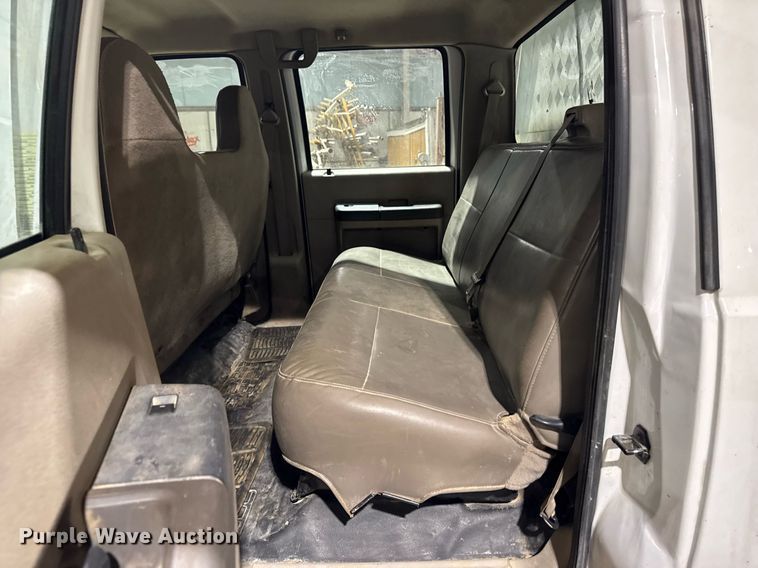 image for item EM2059 2008 Ford F450 super Duty XL Crew Cab utility / service truck