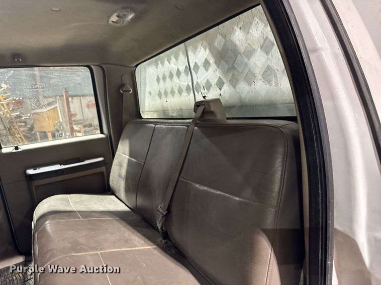 image for item EM2059 2008 Ford F450 super Duty XL Crew Cab utility / service truck