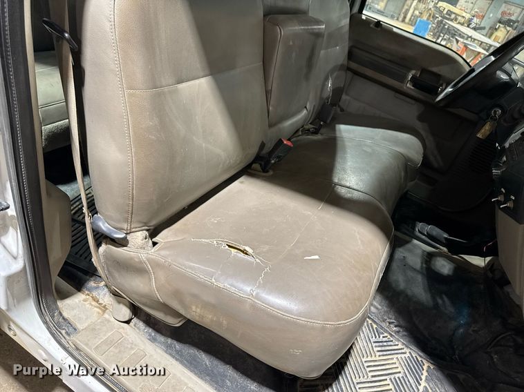 image for item EM2059 2008 Ford F450 super Duty XL Crew Cab utility / service truck