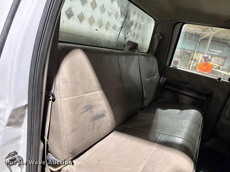 image for item EM2059 2008 Ford F450 super Duty XL Crew Cab utility / service truck