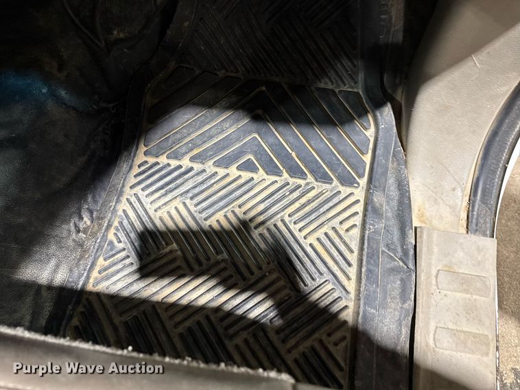 image for item EM2059 2008 Ford F450 super Duty XL Crew Cab utility / service truck