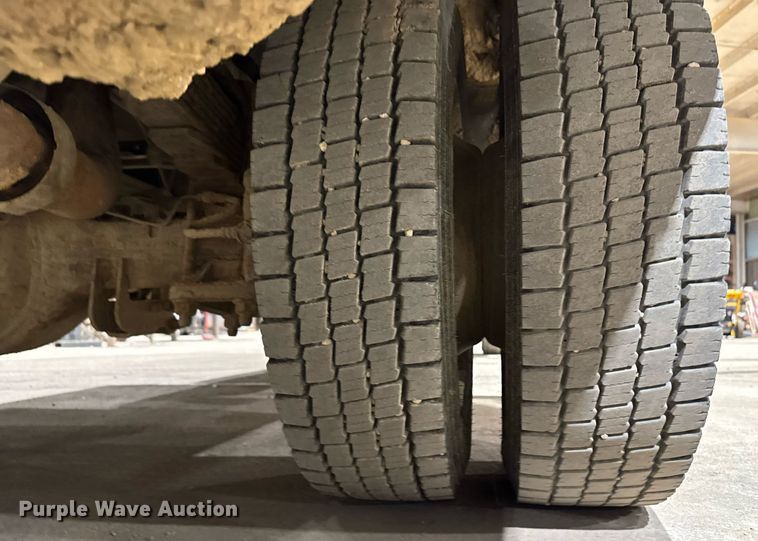 image for item EM2059 2008 Ford F450 super Duty XL Crew Cab utility / service truck