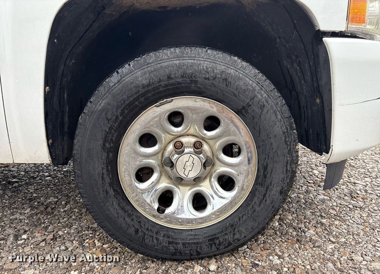 image for item EM2594 2008 Chevrolet Silverado 1500 Ext. Cab pickup truck