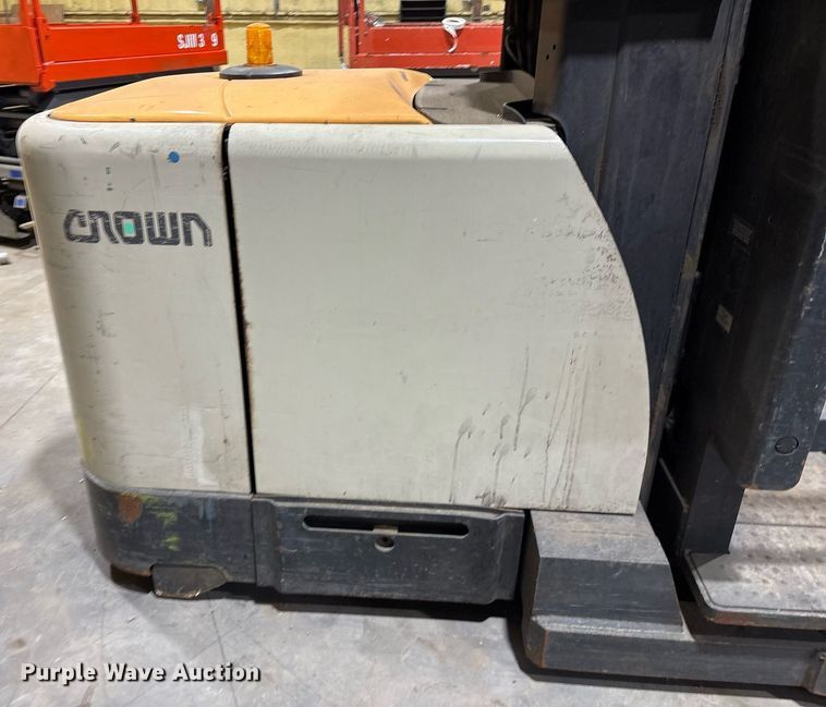 image for item EM2649 Crown SP4050-30 order picker