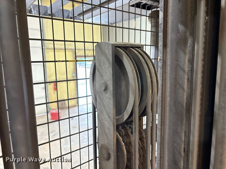 image for item EM2649 Crown SP4050-30 order picker