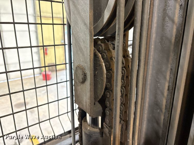 image for item EM2649 Crown SP4050-30 order picker