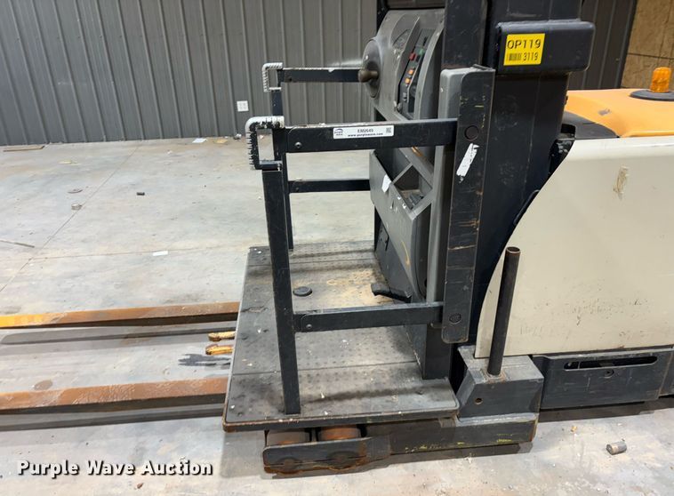 image for item EM2649 Crown SP4050-30 order picker