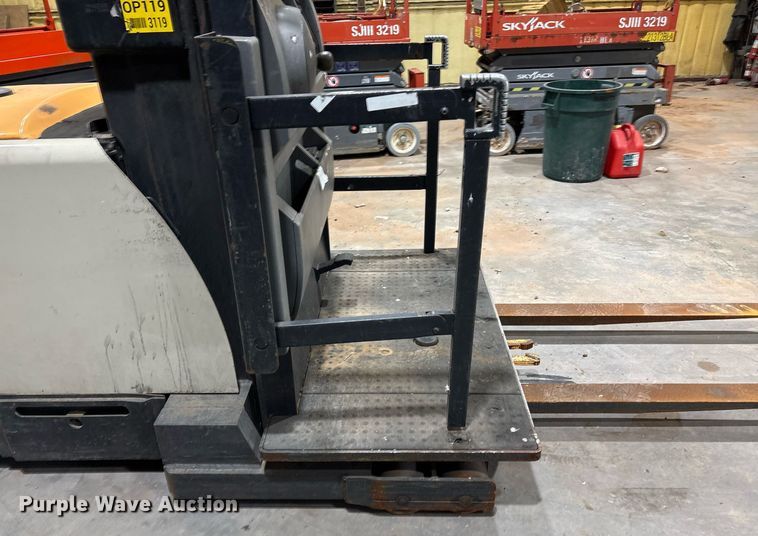 image for item EM2649 Crown SP4050-30 order picker