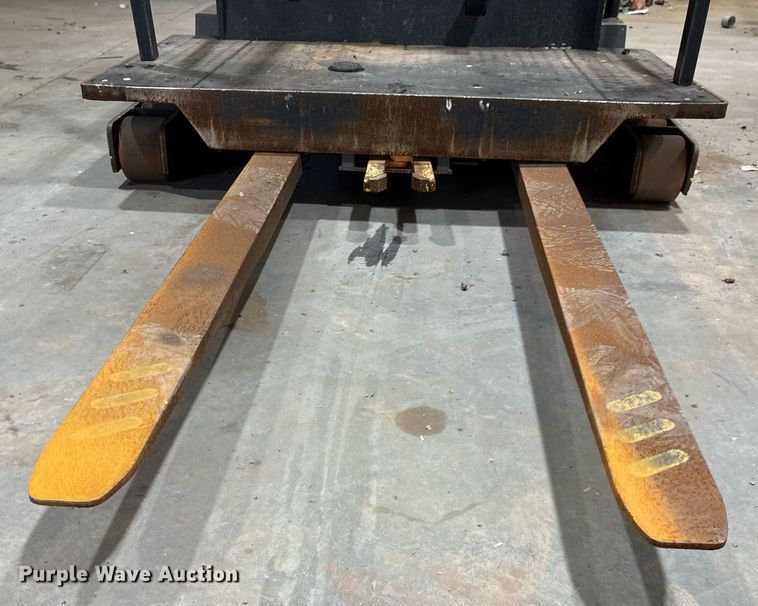 image for item EM2649 Crown SP4050-30 order picker