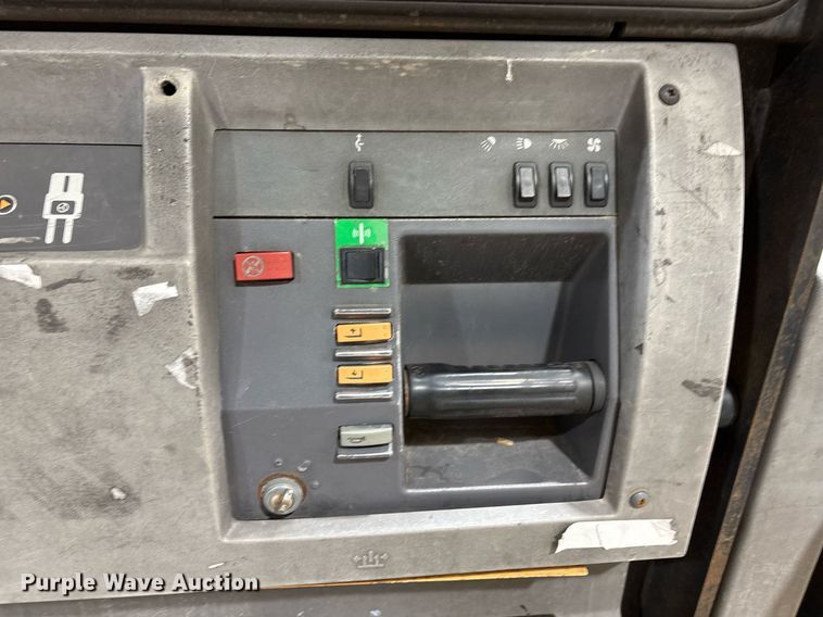 image for item EM2649 Crown SP4050-30 order picker