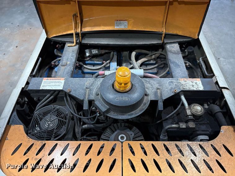 image for item EM2649 Crown SP4050-30 order picker