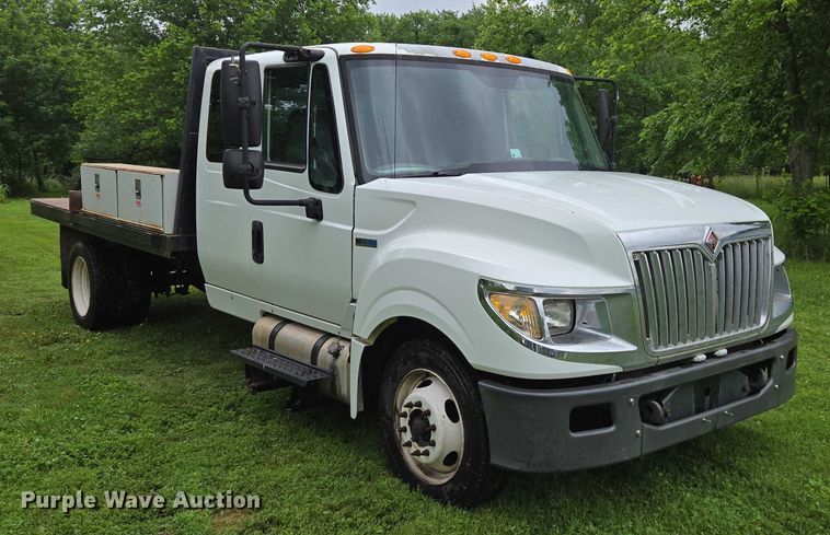 image for item EN3783 2015 International Terrastar Ext. Cab flatbed truck