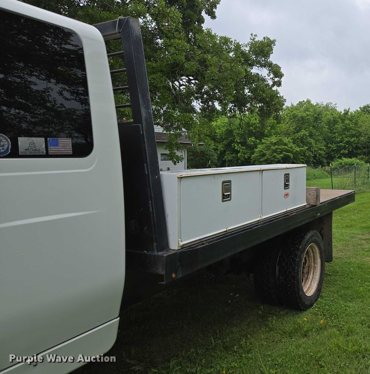 image for item EN3783 2015 International Terrastar Ext. Cab flatbed truck