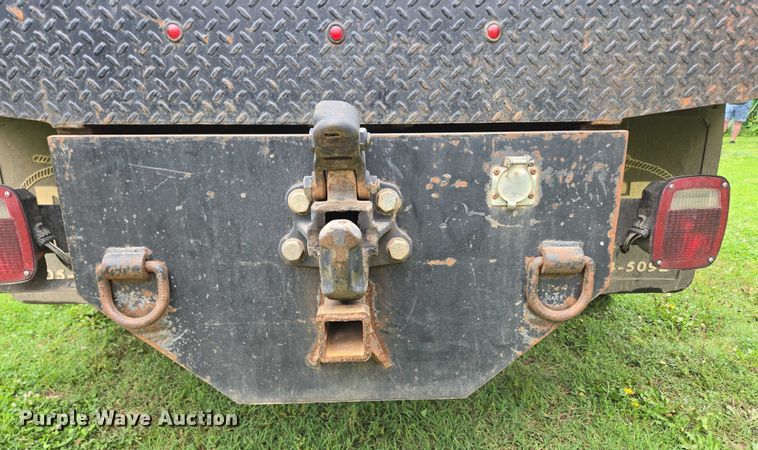 image for item EN3783 2015 International Terrastar Ext. Cab flatbed truck