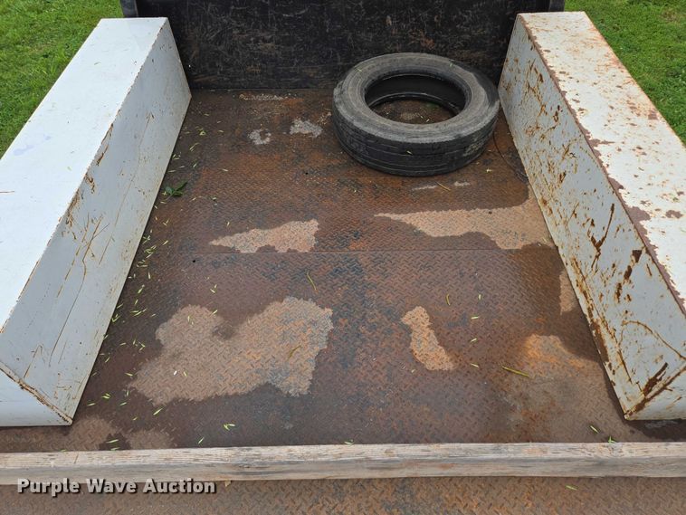 image for item EN3783 2015 International Terrastar Ext. Cab flatbed truck