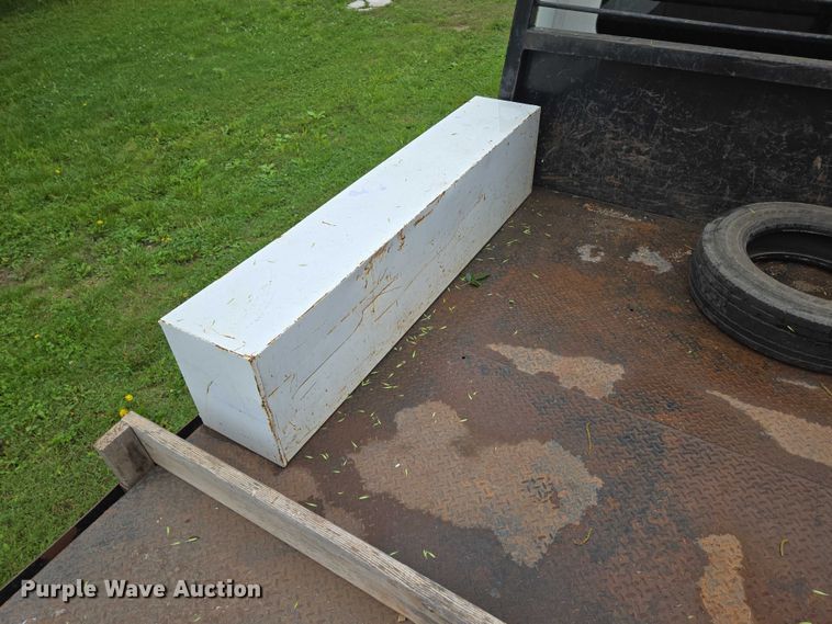 image for item EN3783 2015 International Terrastar Ext. Cab flatbed truck