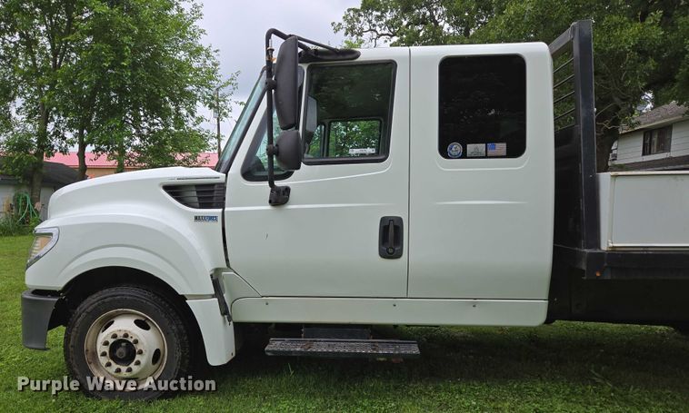 image for item EN3783 2015 International Terrastar Ext. Cab flatbed truck