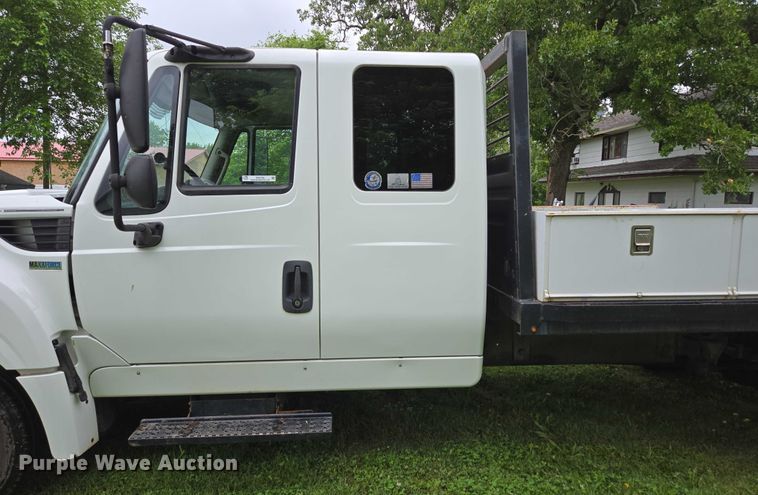 image for item EN3783 2015 International Terrastar Ext. Cab flatbed truck