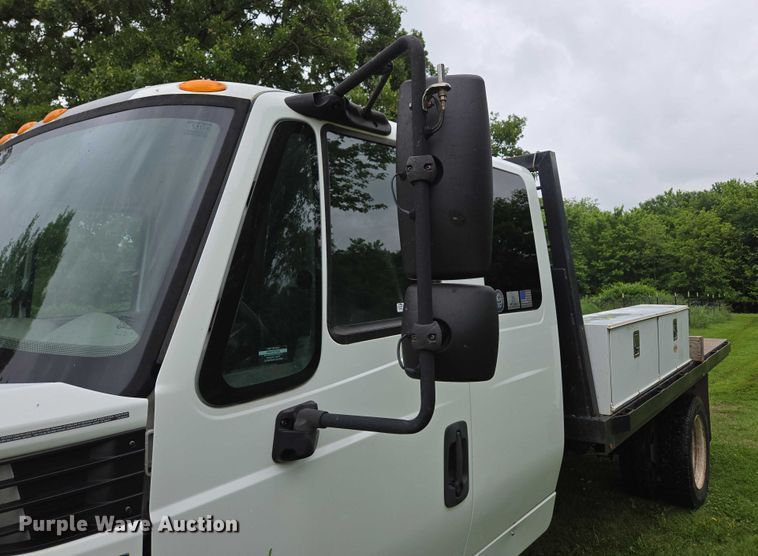 image for item EN3783 2015 International Terrastar Ext. Cab flatbed truck