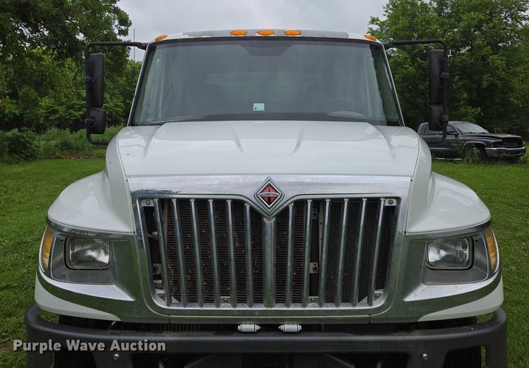 image for item EN3783 2015 International Terrastar Ext. Cab flatbed truck