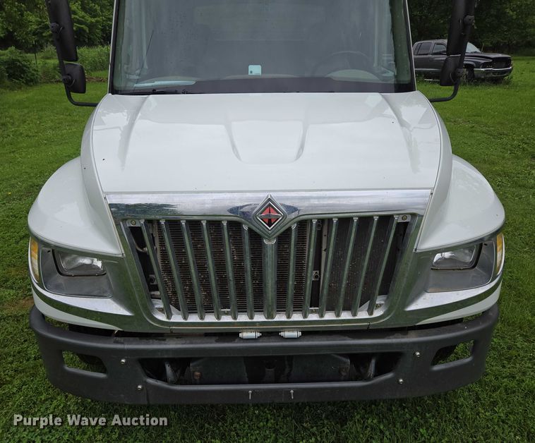 image for item EN3783 2015 International Terrastar Ext. Cab flatbed truck