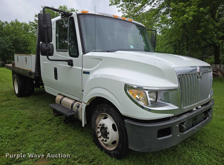 image for item EN3783 2015 International Terrastar Ext. Cab flatbed truck