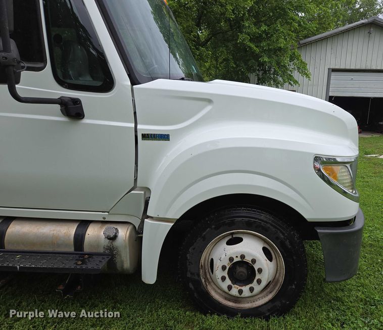 image for item EN3783 2015 International Terrastar Ext. Cab flatbed truck