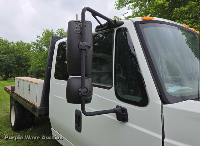 image for item EN3783 2015 International Terrastar Ext. Cab flatbed truck