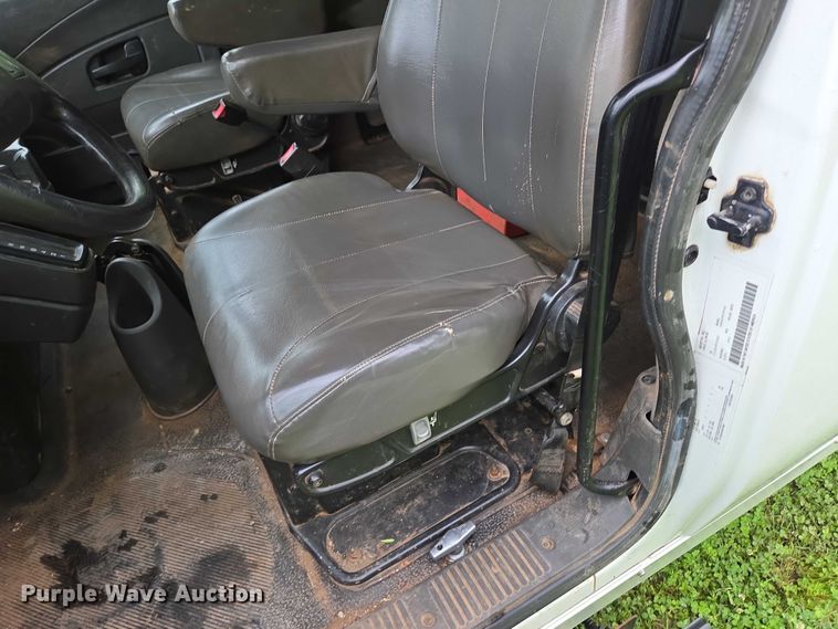 image for item EN3783 2015 International Terrastar Ext. Cab flatbed truck