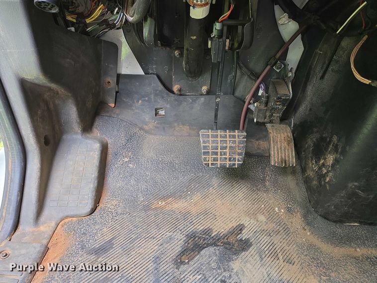 image for item EN3783 2015 International Terrastar Ext. Cab flatbed truck