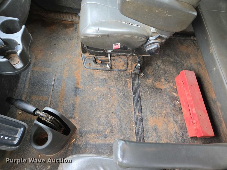 image for item EN3783 2015 International Terrastar Ext. Cab flatbed truck