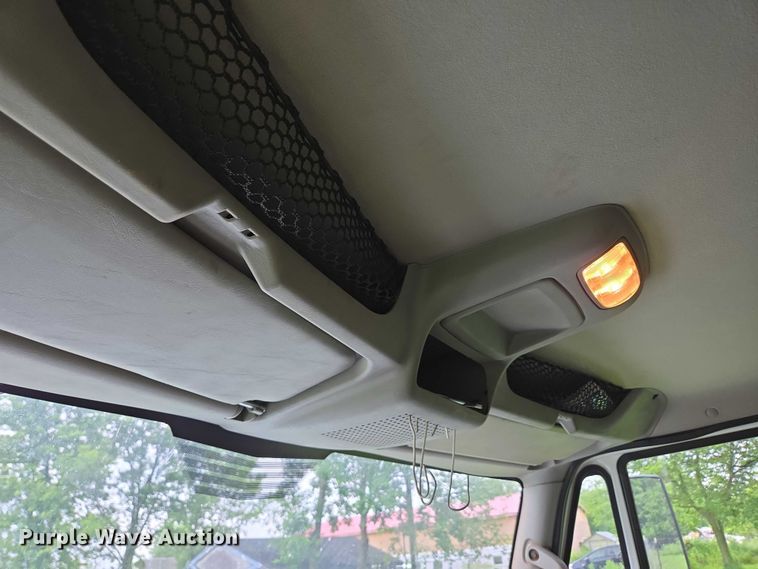 image for item EN3783 2015 International Terrastar Ext. Cab flatbed truck