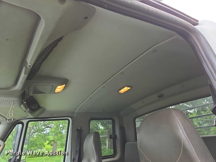 image for item EN3783 2015 International Terrastar Ext. Cab flatbed truck