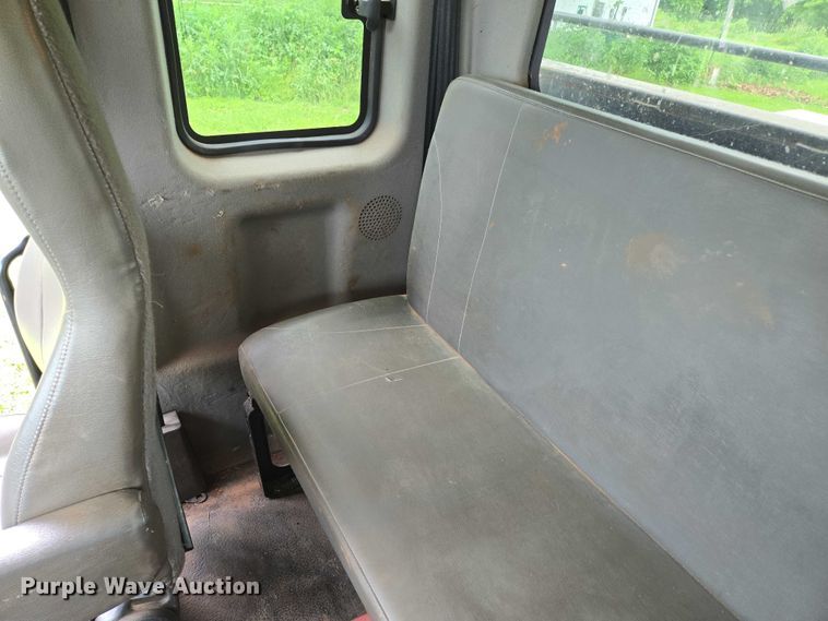 image for item EN3783 2015 International Terrastar Ext. Cab flatbed truck