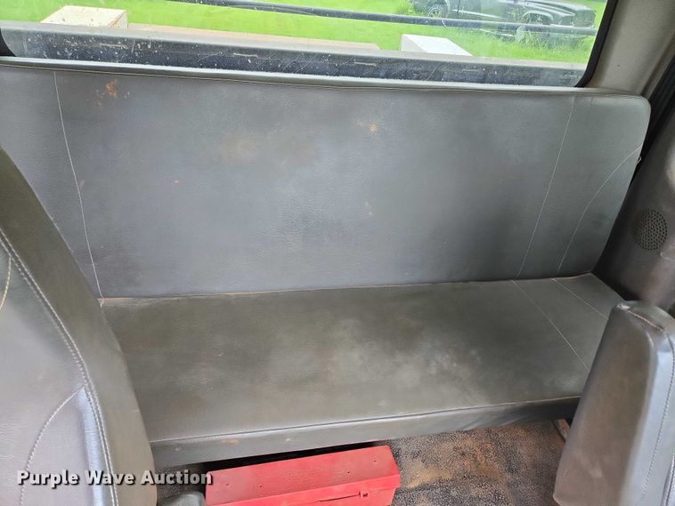 image for item EN3783 2015 International Terrastar Ext. Cab flatbed truck