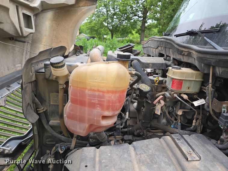 image for item EN3783 2015 International Terrastar Ext. Cab flatbed truck