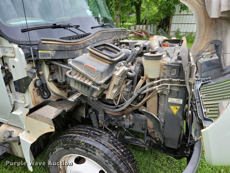 image for item EN3783 2015 International Terrastar Ext. Cab flatbed truck