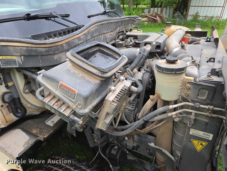 image for item EN3783 2015 International Terrastar Ext. Cab flatbed truck