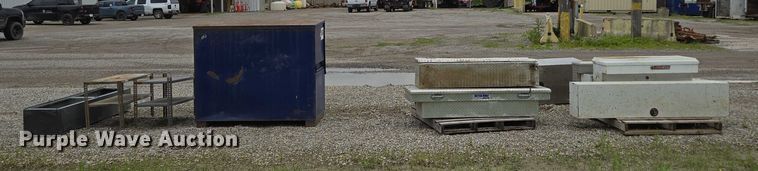 image for item EN3867 Truck accessories