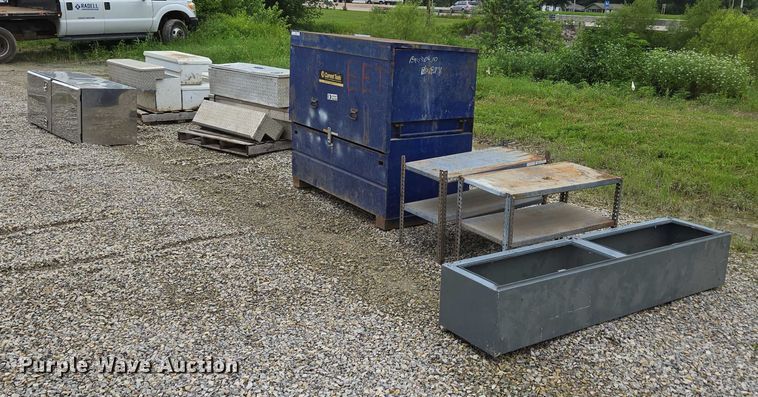 image for item EN3867 Truck accessories