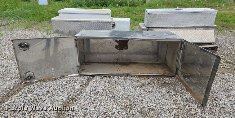 image for item EN3867 Truck accessories