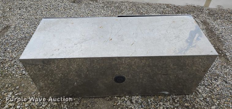 image for item EN3867 Truck accessories