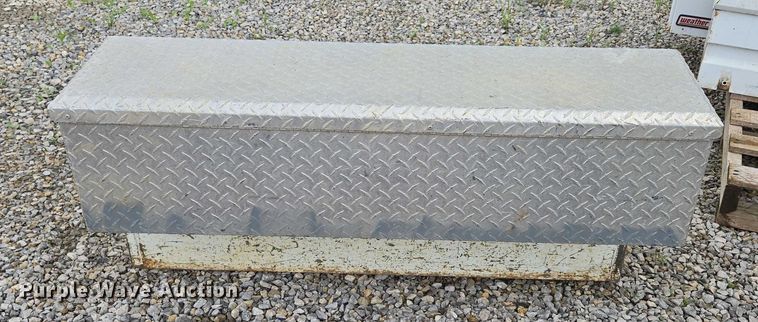 image for item EN3867 Truck accessories