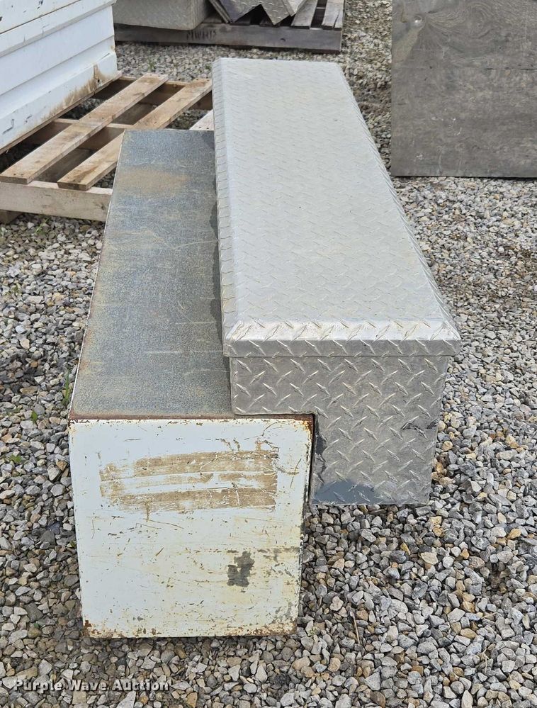 image for item EN3867 Truck accessories